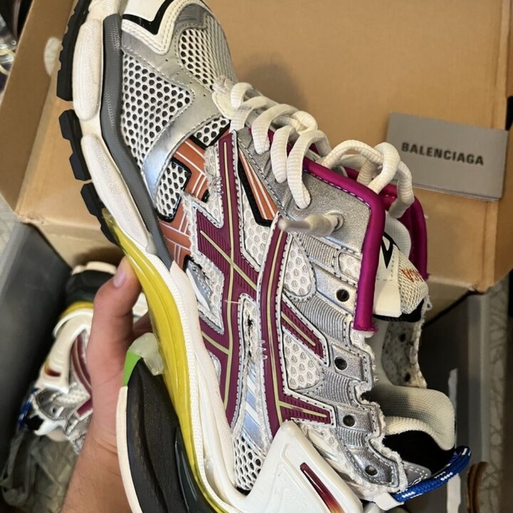 Balenciaga Runners - Picture 3 of 3